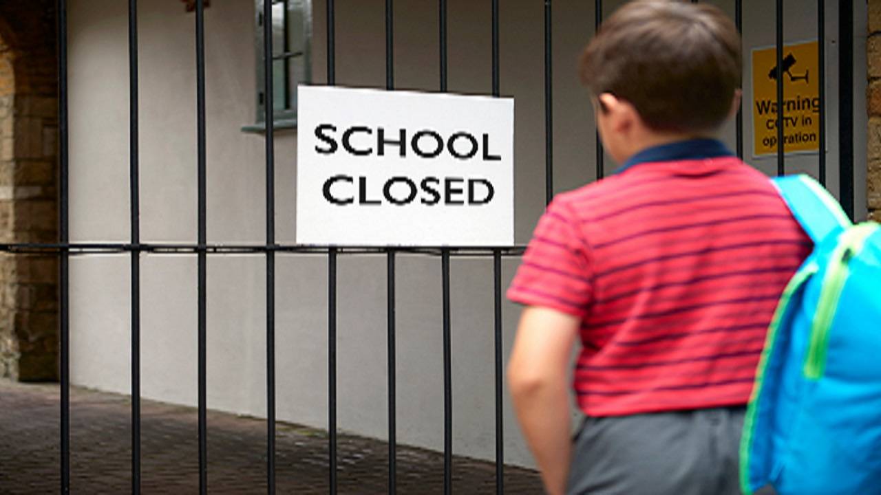 Schools will remain closed till 27th January