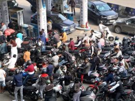 Why there are Long Queues at Petrol Pumps in these Cities?