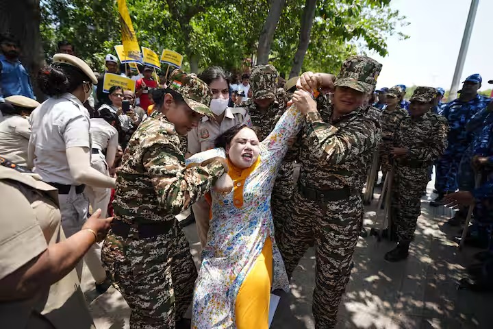 Delhi AAP Protest