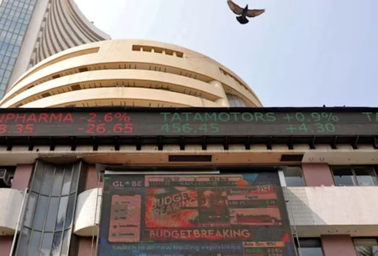 Sensex: Market falls after budget, Sensex recovers after falling 1000 points